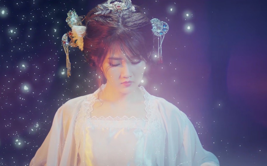 Nang tho trong MV co trang anh 11