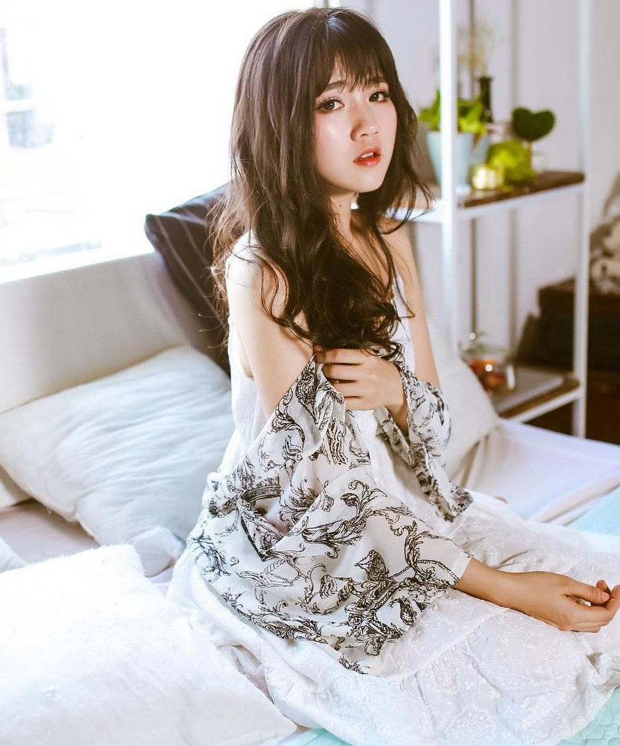 Nang tho trong MV co trang anh 12