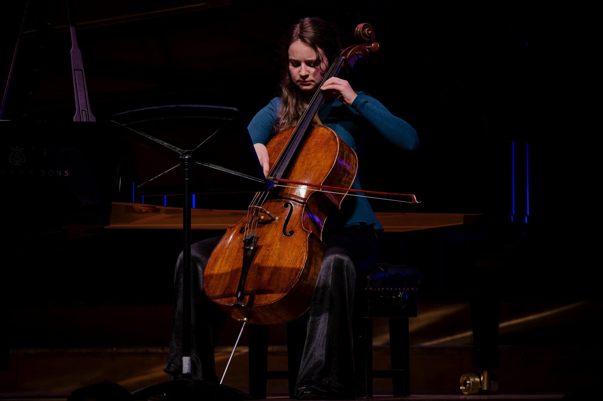 nu than Cello nuoc Anh anh 7