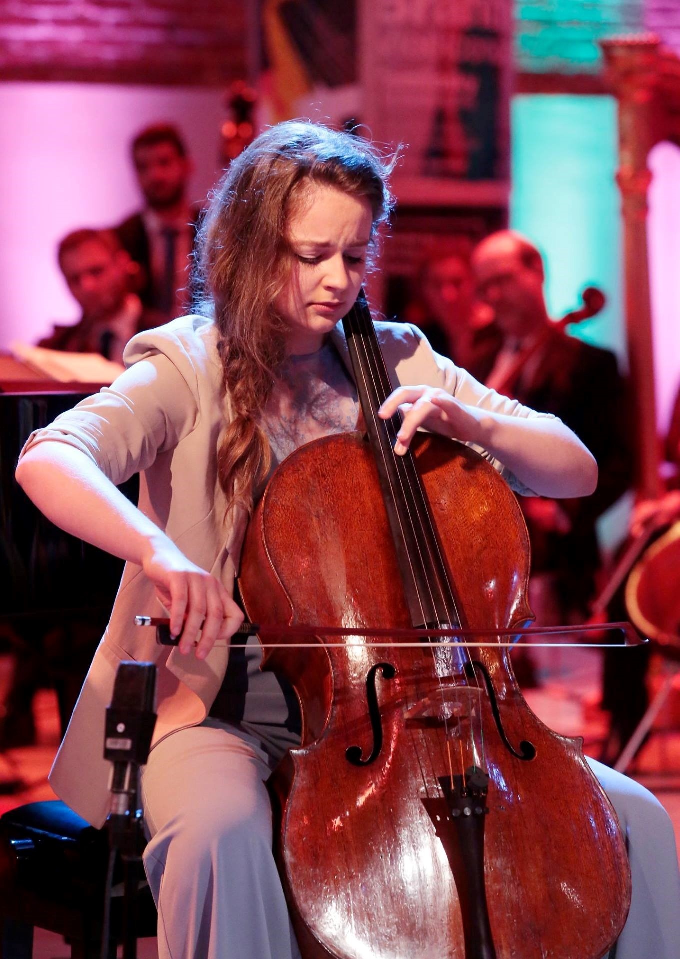 nu than Cello nuoc Anh anh 4