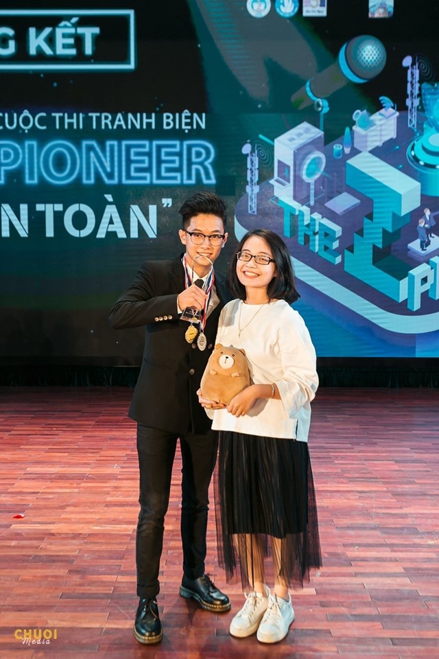 Chang trai bat ngo noi tieng tren mang nam 2019 anh 9