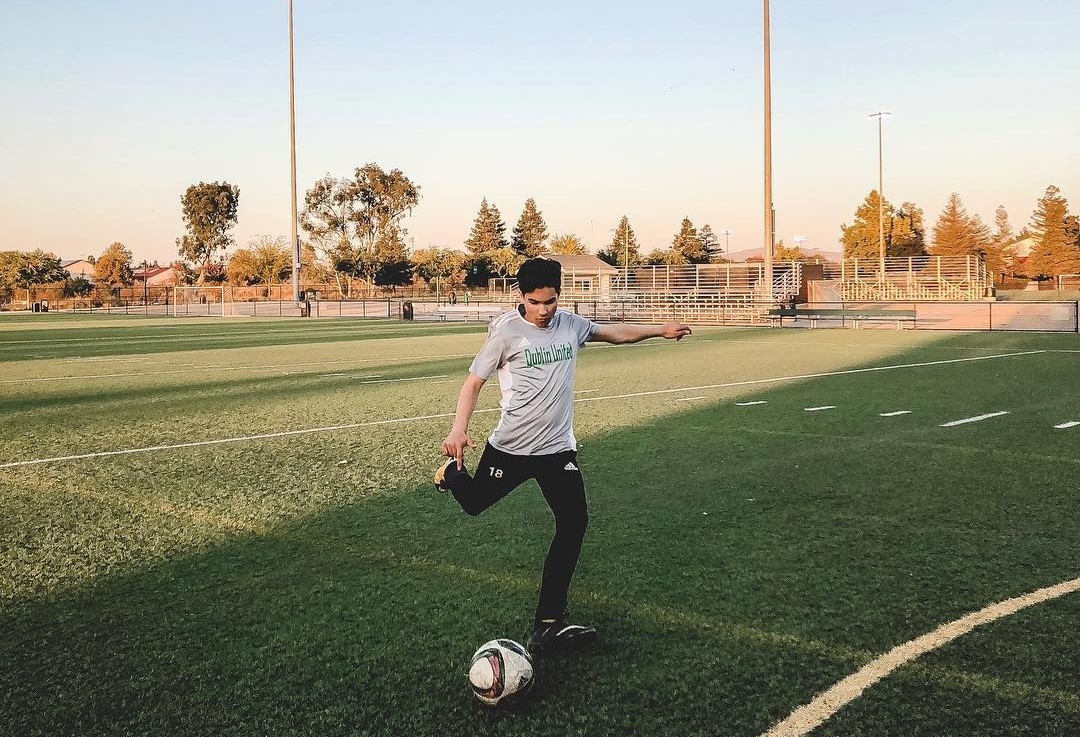 CEO 17 tuoi sang lap hai cong ty anh 9