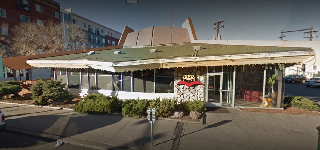 Nha hang tinh them tien khi khach dat cau hoi ngo ngan anh 1