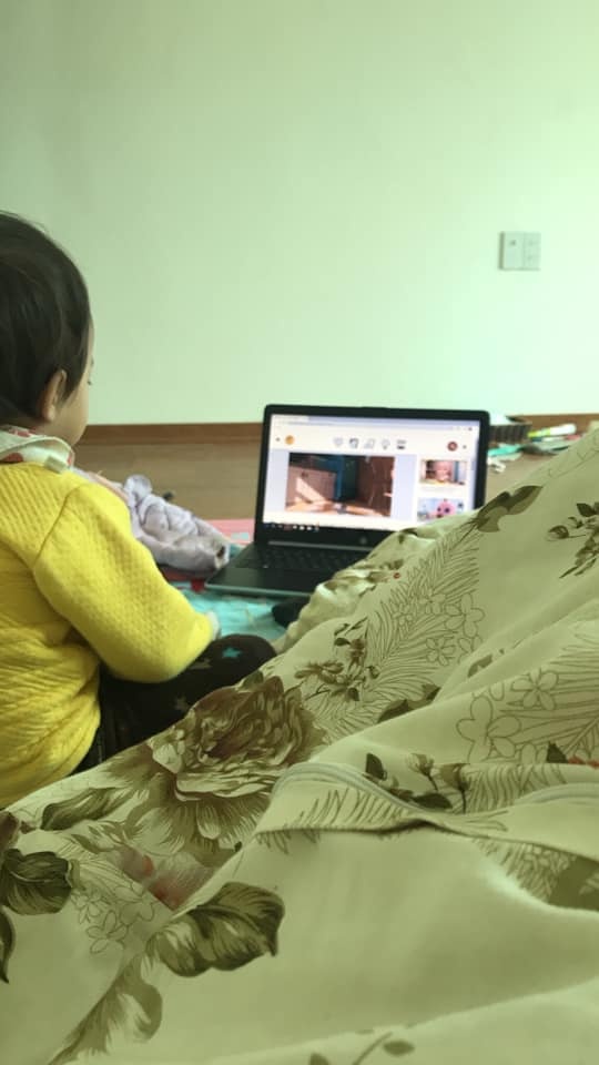 Phụ huynh đau đầu với việc chăm con mùa dịch ảnh 8 Phu huynh dau dau voi viec cham con mua dich anh 8