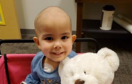 Nha hang mo cua som de don co be 3 tuoi bi ung thu hinh anh