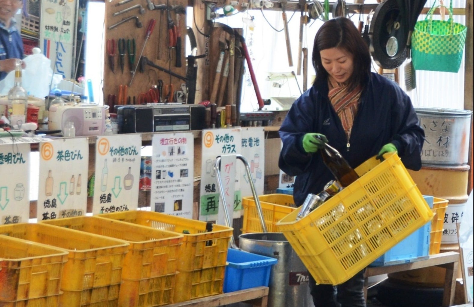 Thi tran co 45 cach phan loai rac thai o Nhat Ban hinh anh