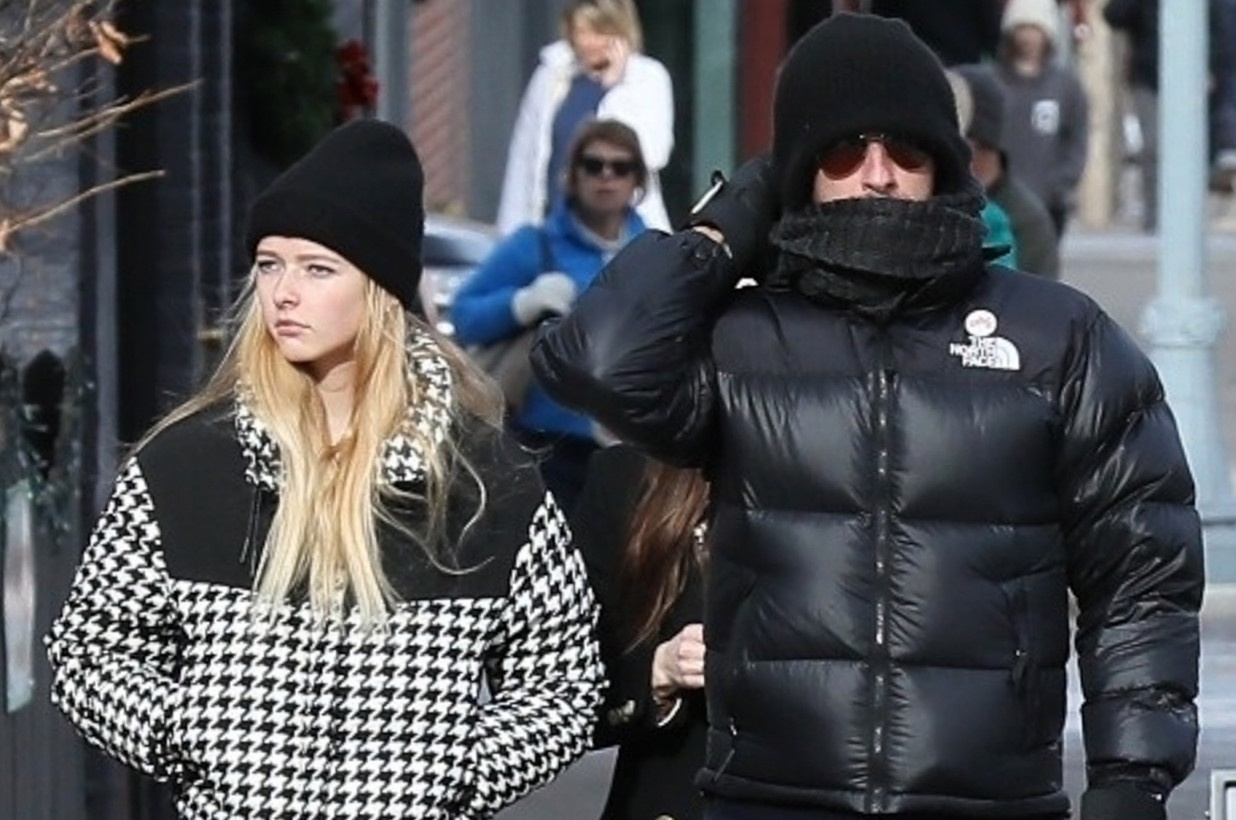 Con gai cua truong nhom nhac Coldplay anh 5