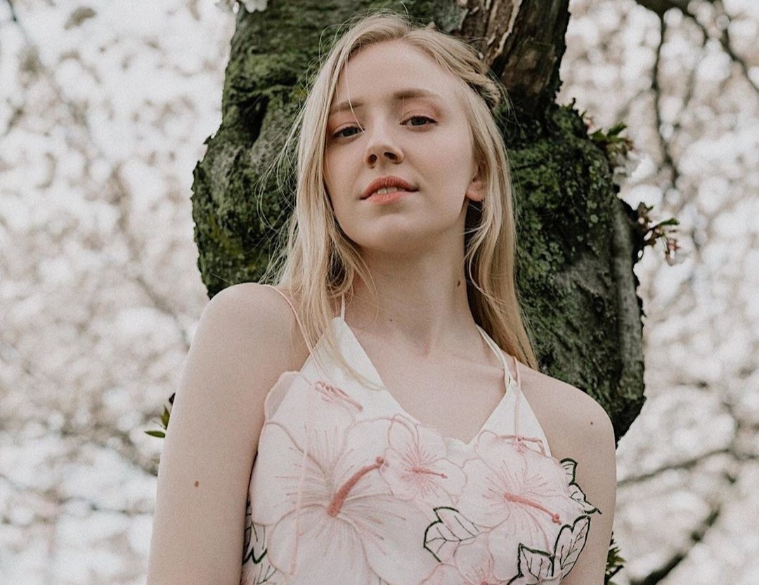 Vẻ ngoài thay đổi của thiên thần Đan Mạch sau 6 năm nổi tiếng ảnh 2 Ve ngoai thay doi cua thien than Dan Mach sau 6 nam noi tieng anh 2