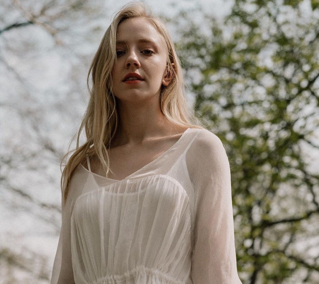 Ve ngoai thay doi cua thien than Dan Mach sau 6 nam noi tieng anh 3