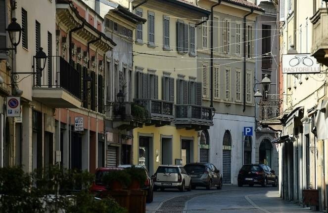 Phong toa cac thi tran tai Italy vi dich Covid-19 hinh anh