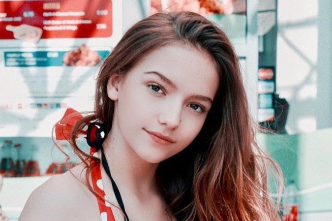 Ba hot girl 2k4 tung xuat hien trong cac MV dinh dam hinh anh