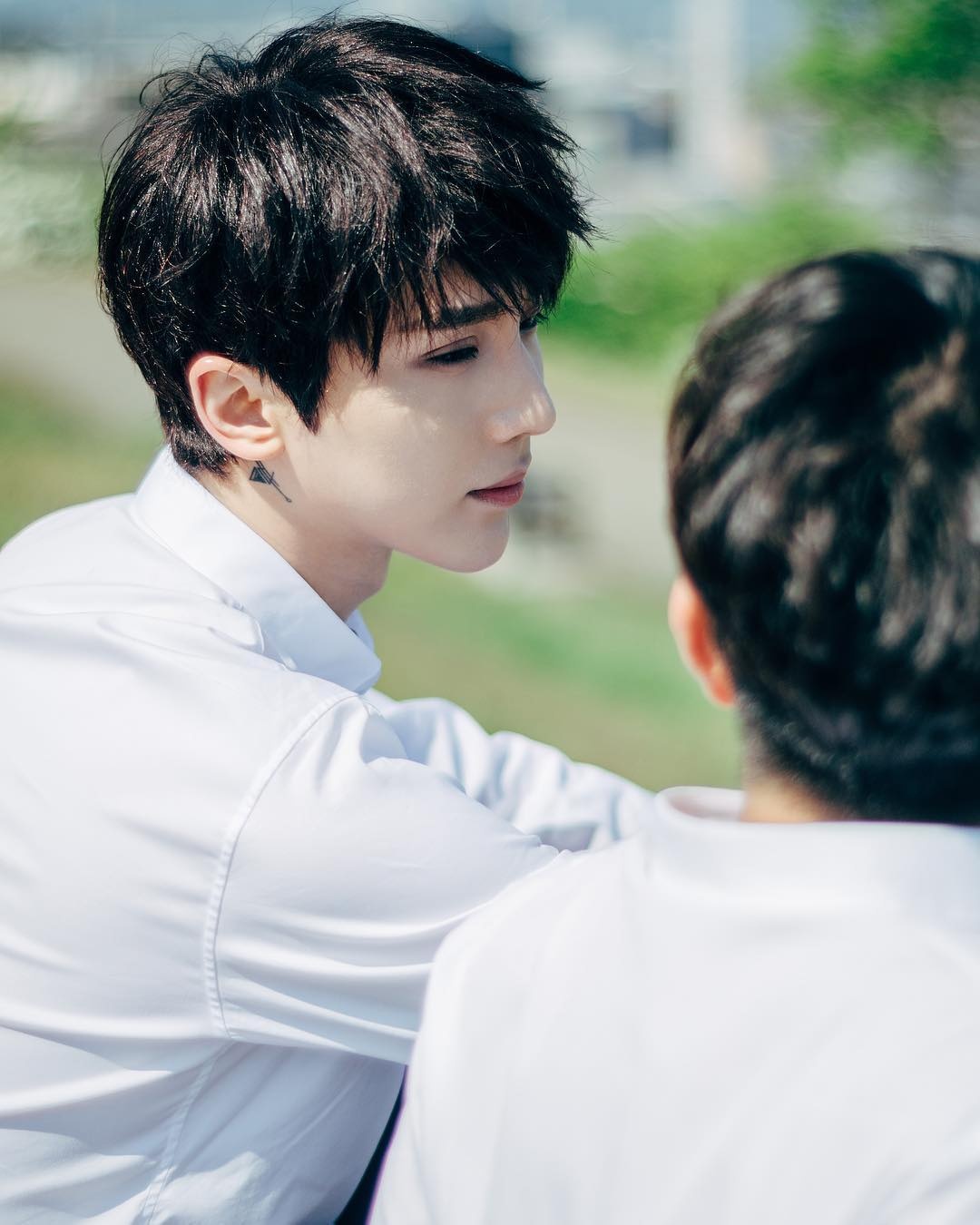 Chuyện tình đam mỹ được ví như cổ tích thời hiện đại ảnh 4 Chuyen tinh dam my duoc vi nhu co tich thoi hien dai anh 4