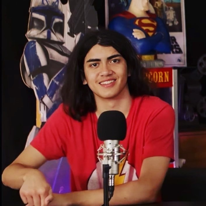 3 chang trai tu mua nha tau sieu xe khi chua day 20 tuoi anh 1