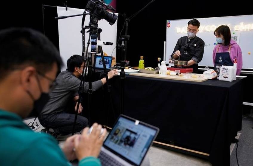 O nha qua lau, nguoi tre Trung Quoc kham pha niem vui voi nau an hinh anh