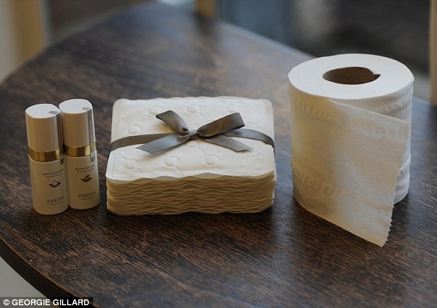 giay ve sinh ky quac anh 6