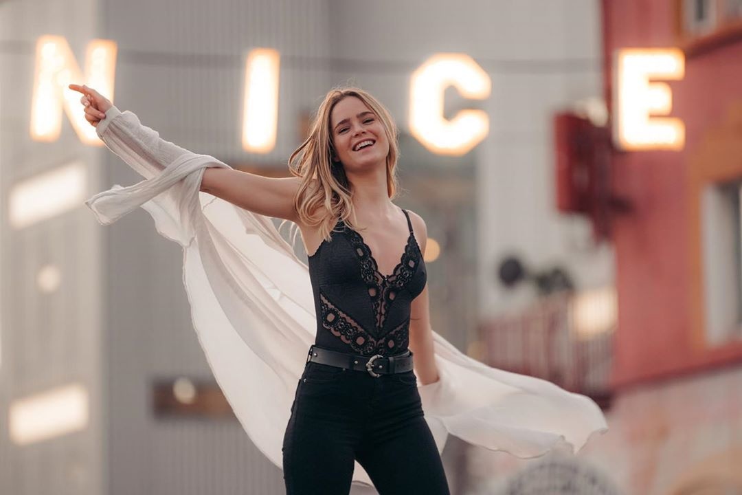 hot girl Chile so huu trieu follow tren mang anh 13