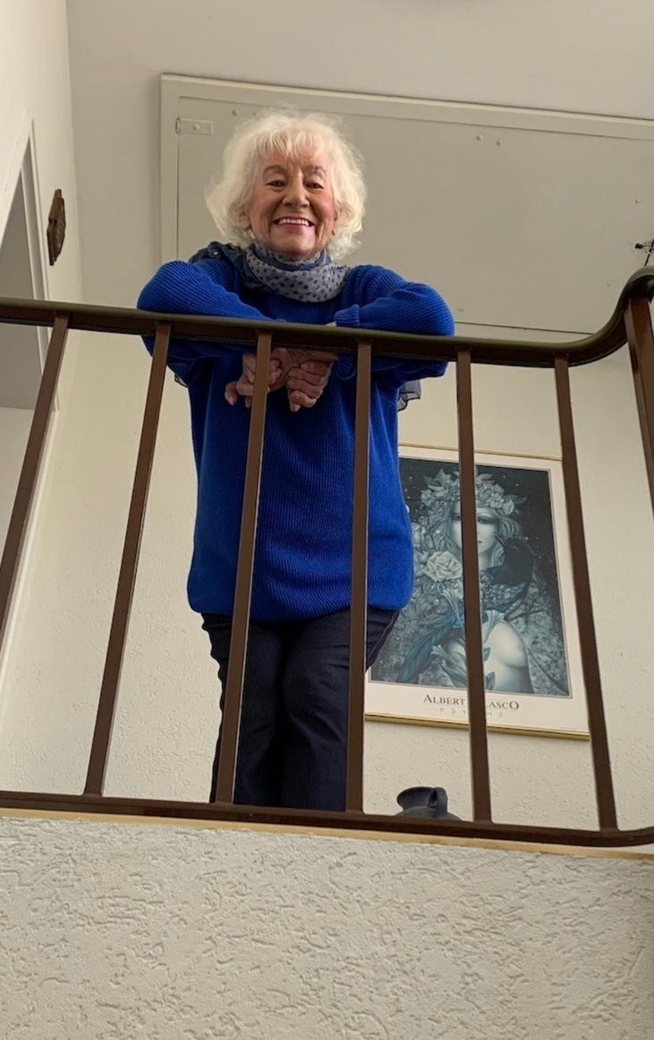 Nguoi dan tren the gioi vat lon de thich nghi voi lenh cach ly xa hoi anh 9