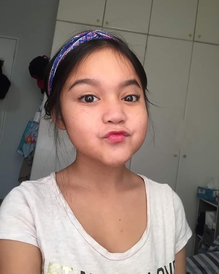 be gai noi tieng nho tai nang va ve ngoai khac biet anh 13