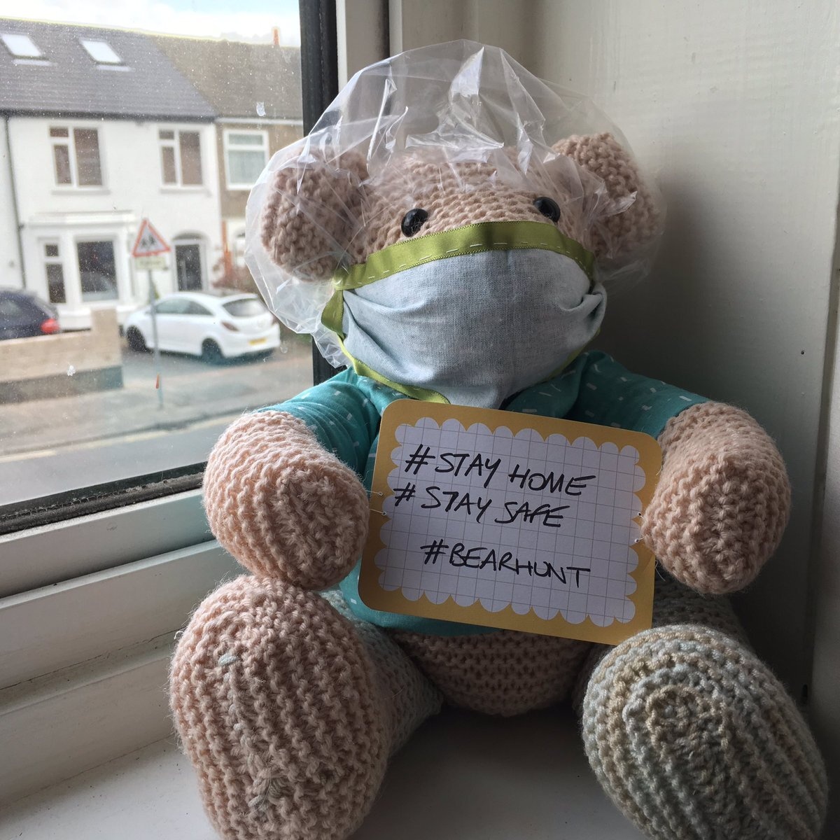 Chien dich san gau bong giup tre em vuot qua thoi gian cach ly xa hoi anh 1