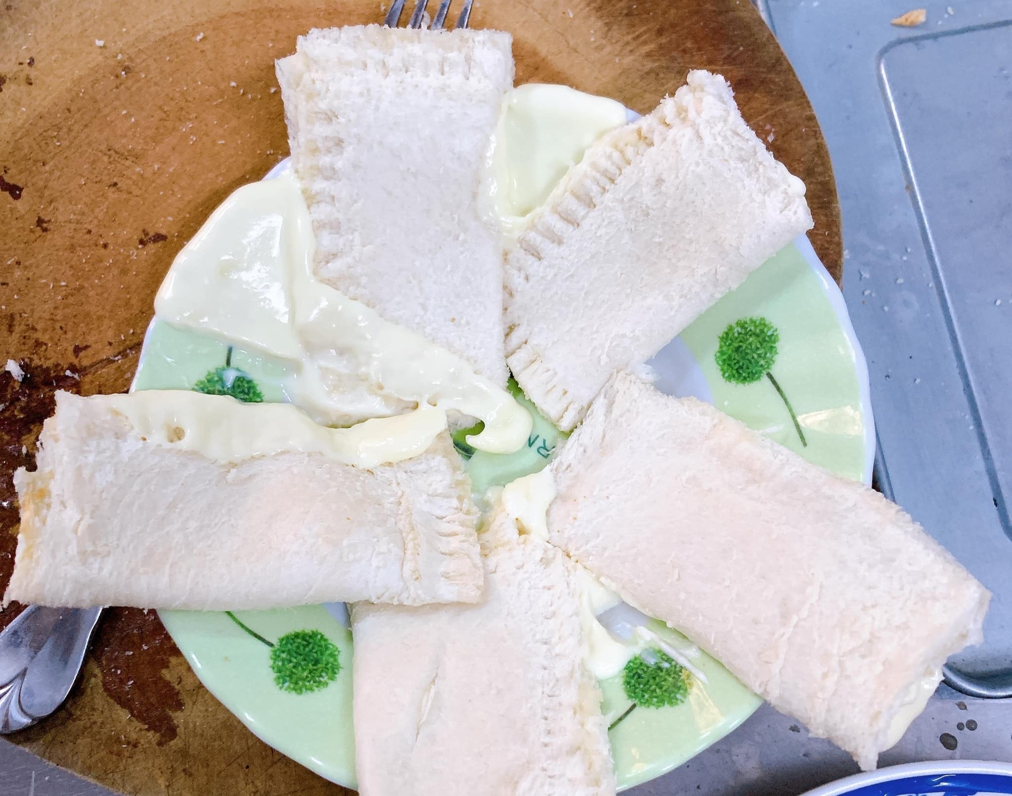 Mi tom cai tim,  banh meo mat va nhung mon an kho do cua dan mang anh 6