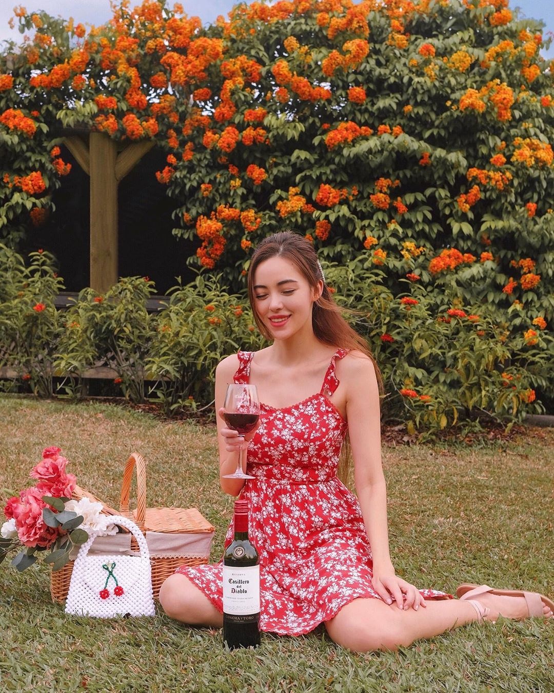 Nhan sac hack tuoi cua blogger lai 3 dong mau anh 4