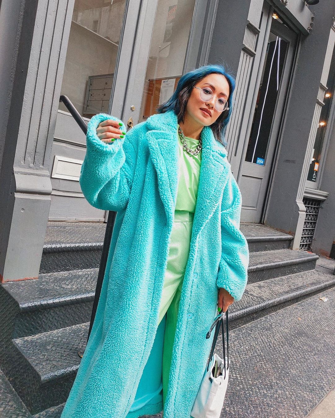 Dàn fashionista Philippines U30 hack tuổi phong cách sang chảnh ảnh 14 Dan fashionista Philippines U30 hack tuoi phong cach sang chanh anh 14