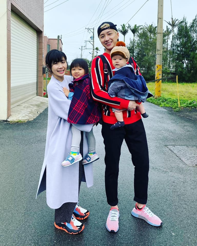 Chuyen tinh dep cua cap VDV bong ban anh 8