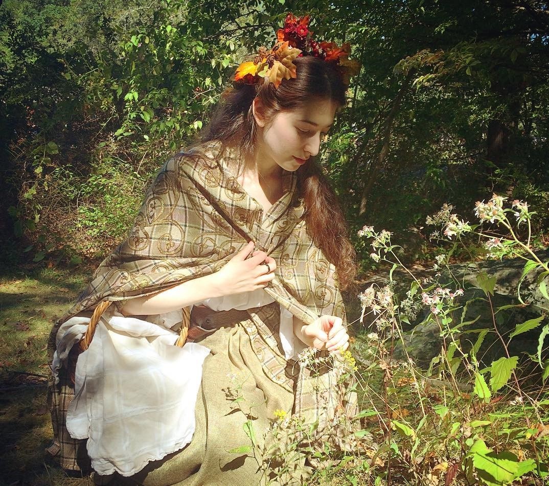 Nu YouTuber xinh dep yeu thich cat may trang phuc thoi Trung co anh 10