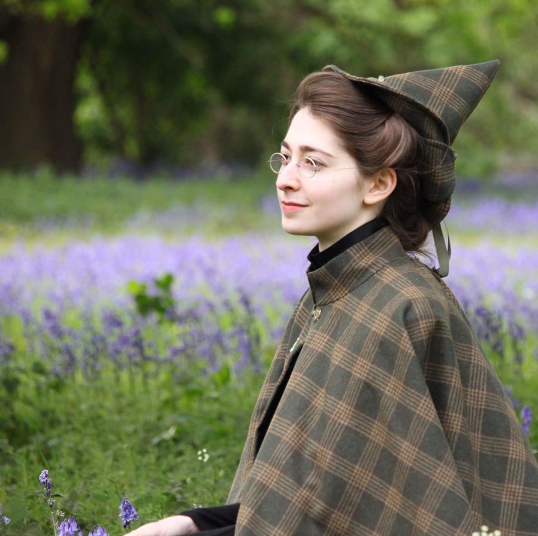 Nu YouTuber xinh dep yeu thich cat may trang phuc thoi Trung co anh 2