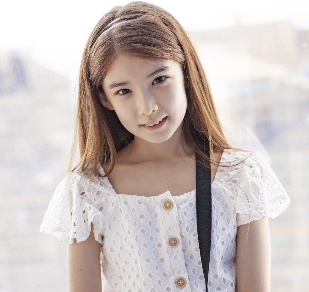 Mau nhi lai Han - Canada tung noi tieng 9 nam truoc gio ra sao anh 9