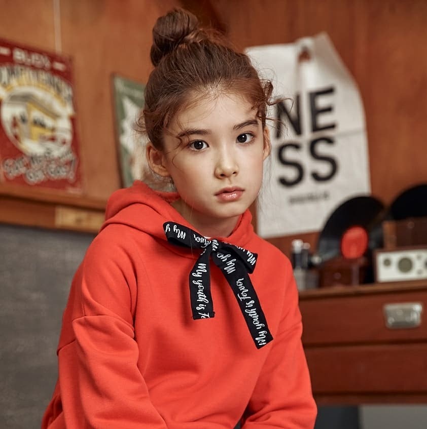 Mau nhi lai Han - Canada tung noi tieng 9 nam truoc gio ra sao anh 1