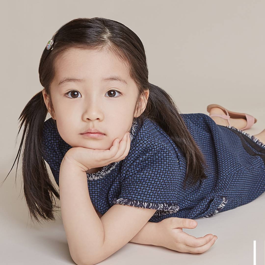 Con gai xinh dep cua nhung tuong thanh nhan sac chau A anh 1