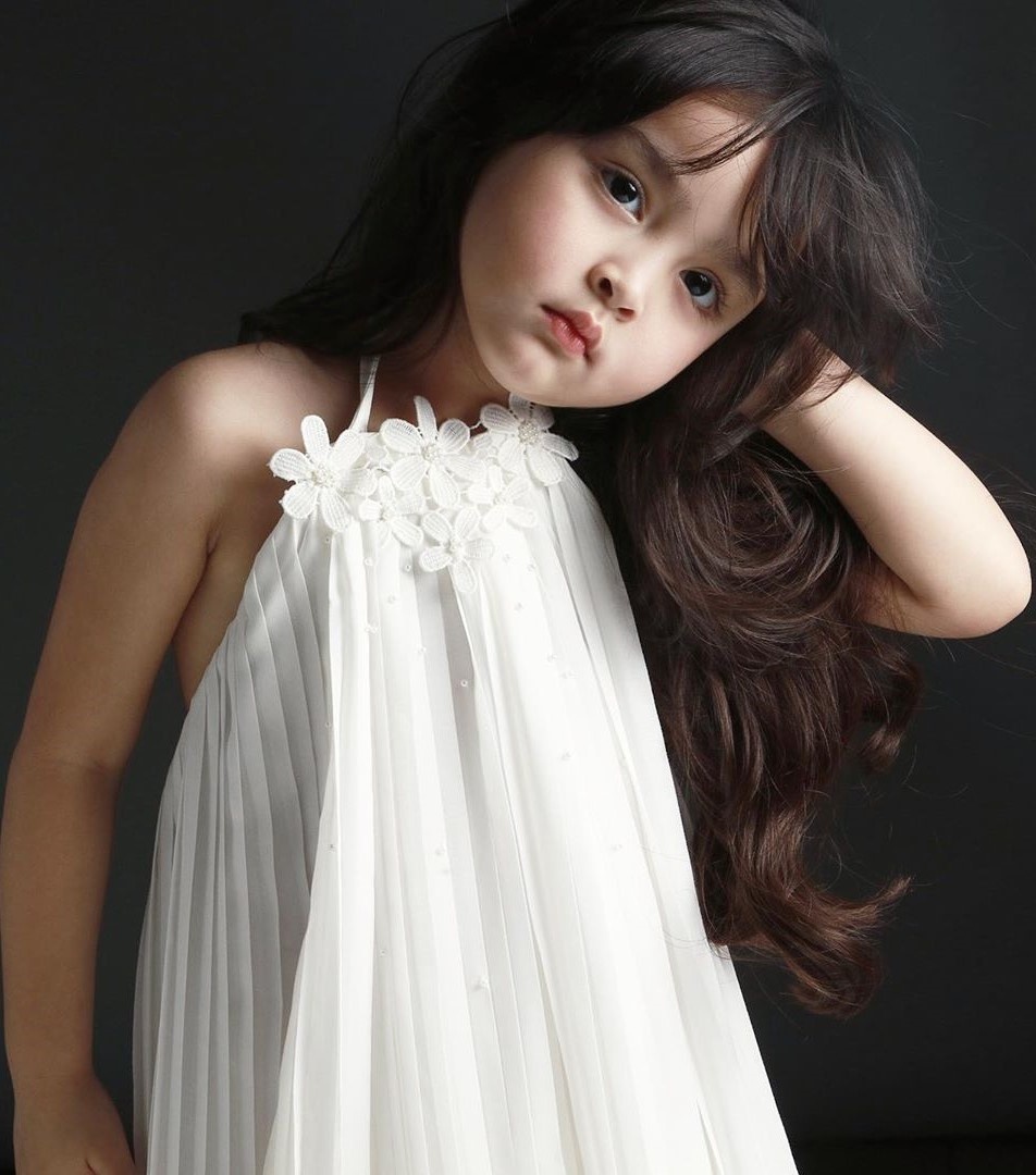 Con gai xinh dep cua nhung tuong thanh nhan sac chau A anh 5