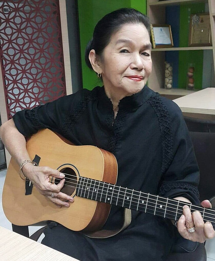 Cu ba tung liet nua mat tro thanh hien tuong mang Thai Lan anh 9