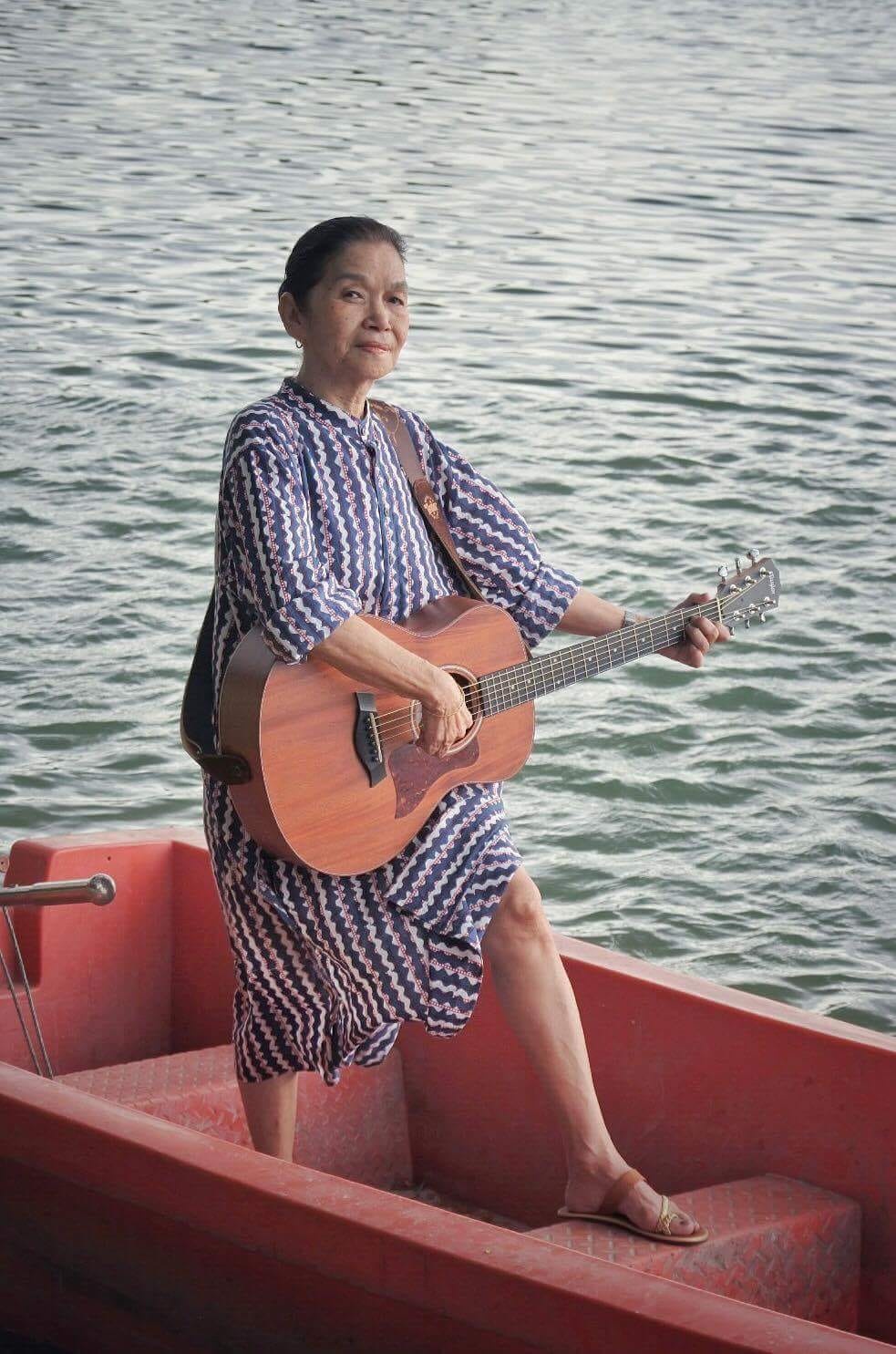 Cu ba tung liet nua mat tro thanh hien tuong mang Thai Lan anh 12