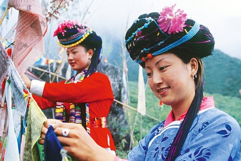 'Tay Luong Nu Quoc' doi thuc, noi phu nu tu do chon ban tinh hinh anh