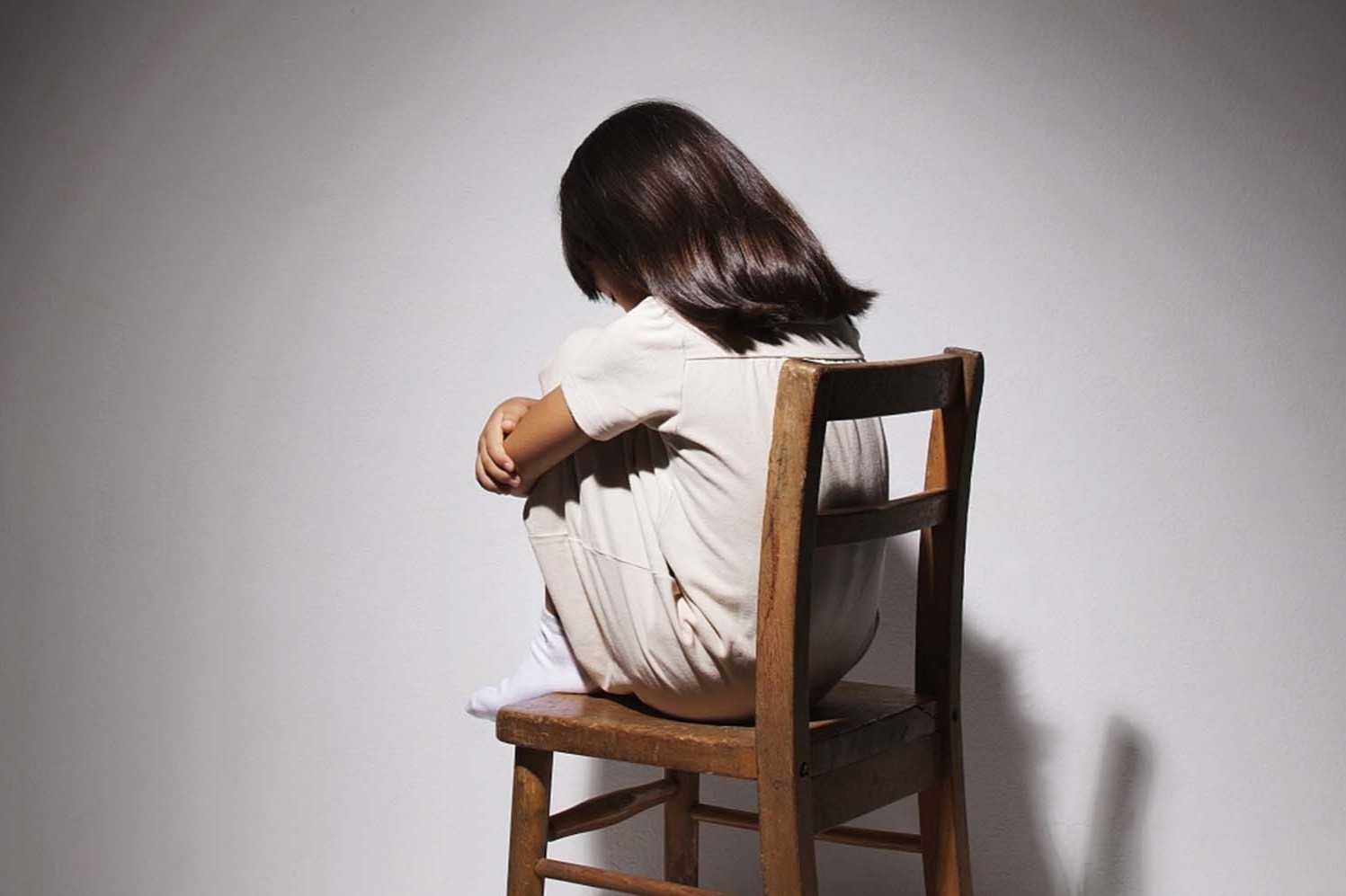 Vu 4 hoc sinh hiep dam be gai 13 tuoi khong bi lap an gay tranh cai hinh anh