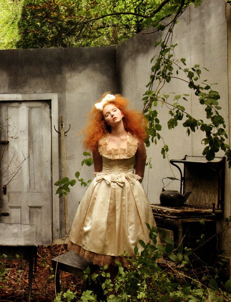 Siêu mẫu Anh có tuổi thơ bị bắt nạt vì mái tóc đỏ ảnh 9 Sieu mau Anh co tuoi tho bi bat nat vi mai toc do anh 9