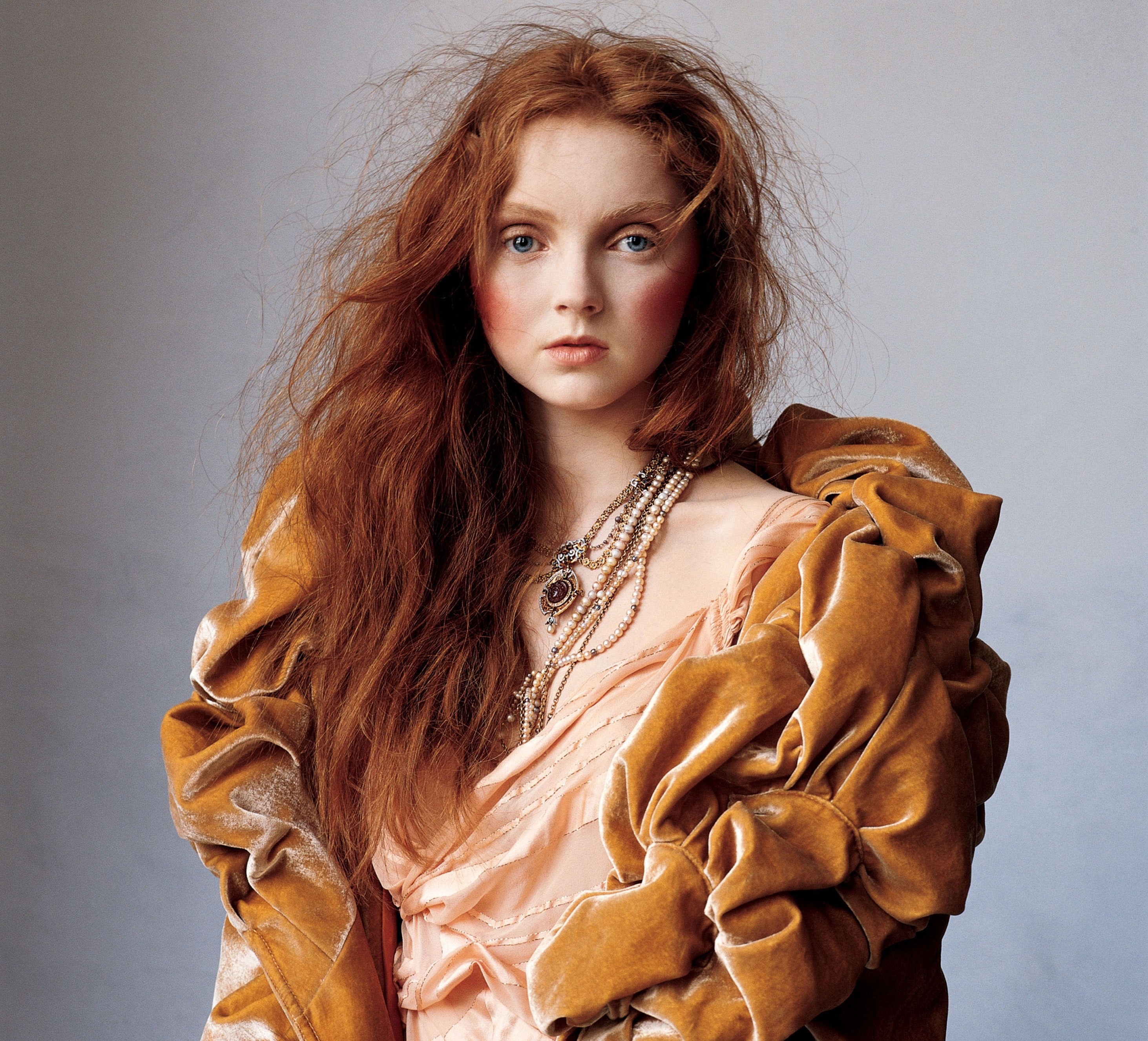 Sieu mau Anh co tuoi tho bi bat nat vi mai toc do anh 4