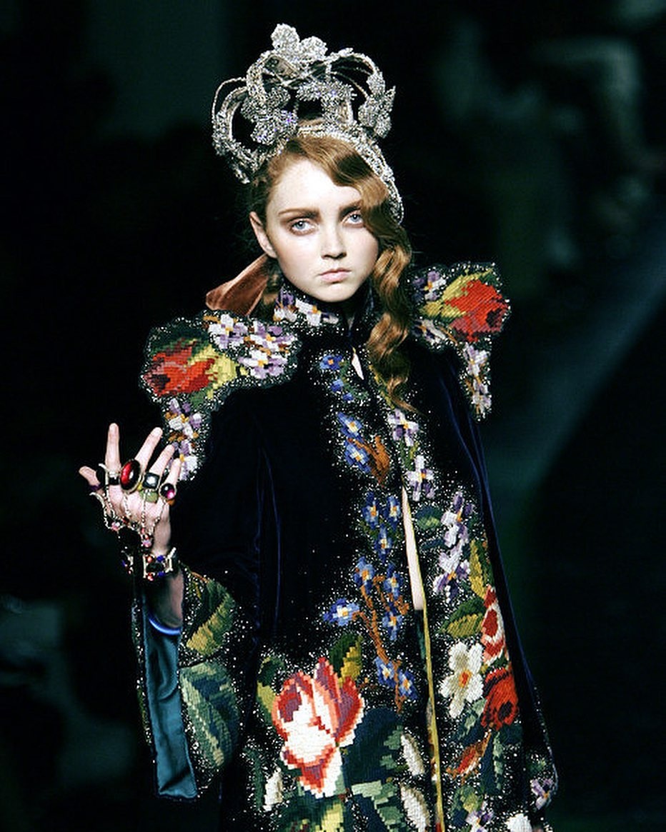 Siêu mẫu Anh có tuổi thơ bị bắt nạt vì mái tóc đỏ ảnh 6 Sieu mau Anh co tuoi tho bi bat nat vi mai toc do anh 6