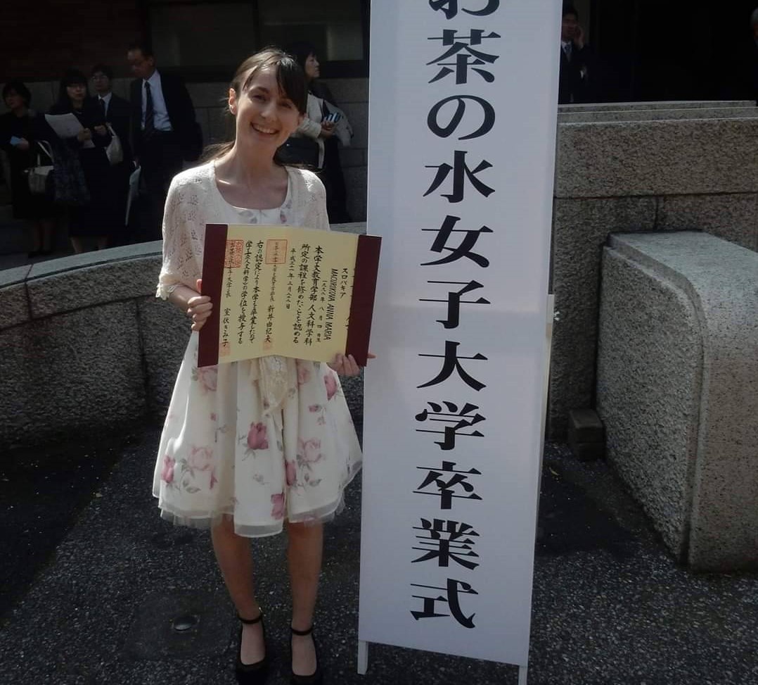 Du hoc sinh Nhat chat vat voi lenh cam nhap canh cua chinh phu anh 1