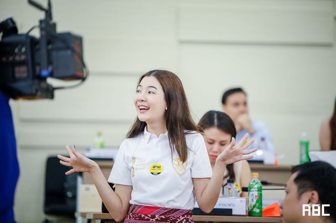 Nhan sac xinh dep cua 3 nu chu tich trong gioi bong da anh 8