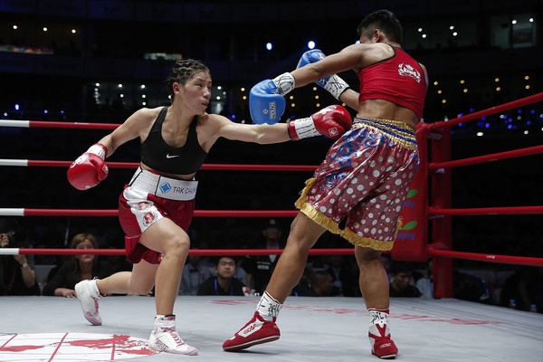 Nu vo si boxing vuot qua dinh kien de gianh ngoi vo dich anh 4