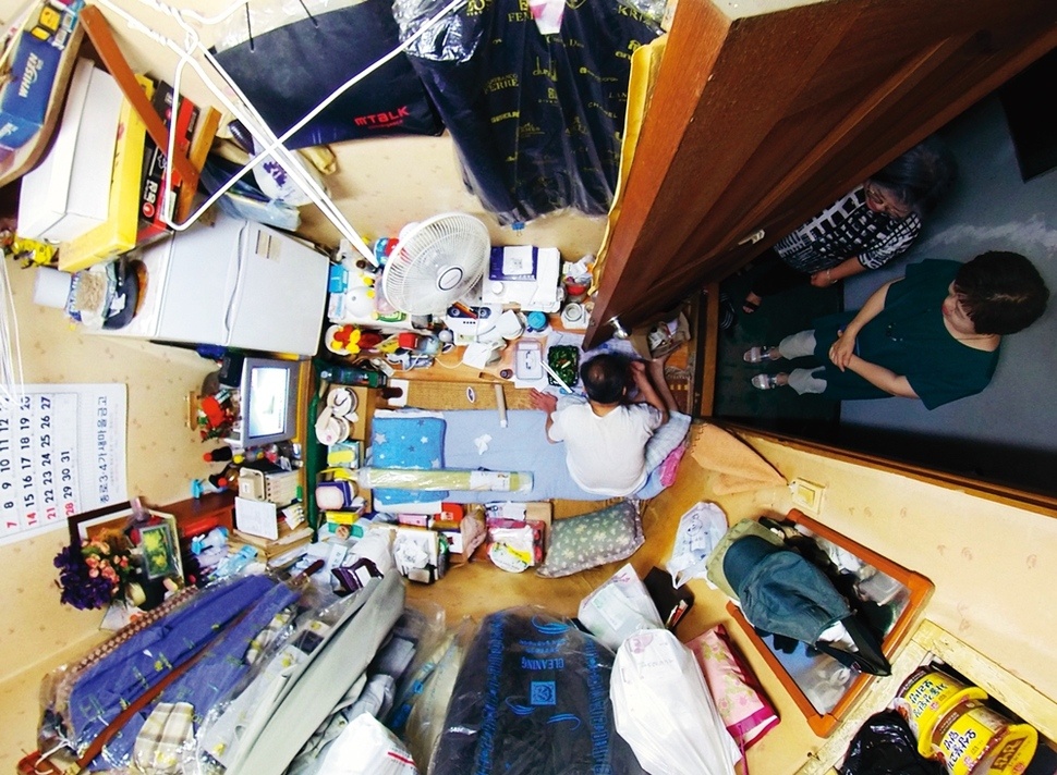 Mua he am anh voi nguoi dan song trong khu o chuot o Han Quoc anh 2