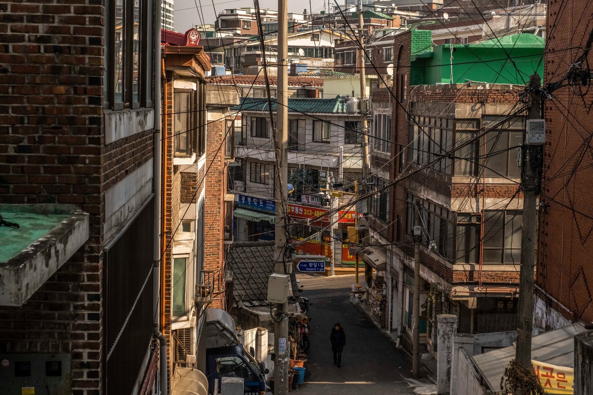 Mua he am anh voi nguoi dan song trong khu o chuot o Han Quoc anh 3