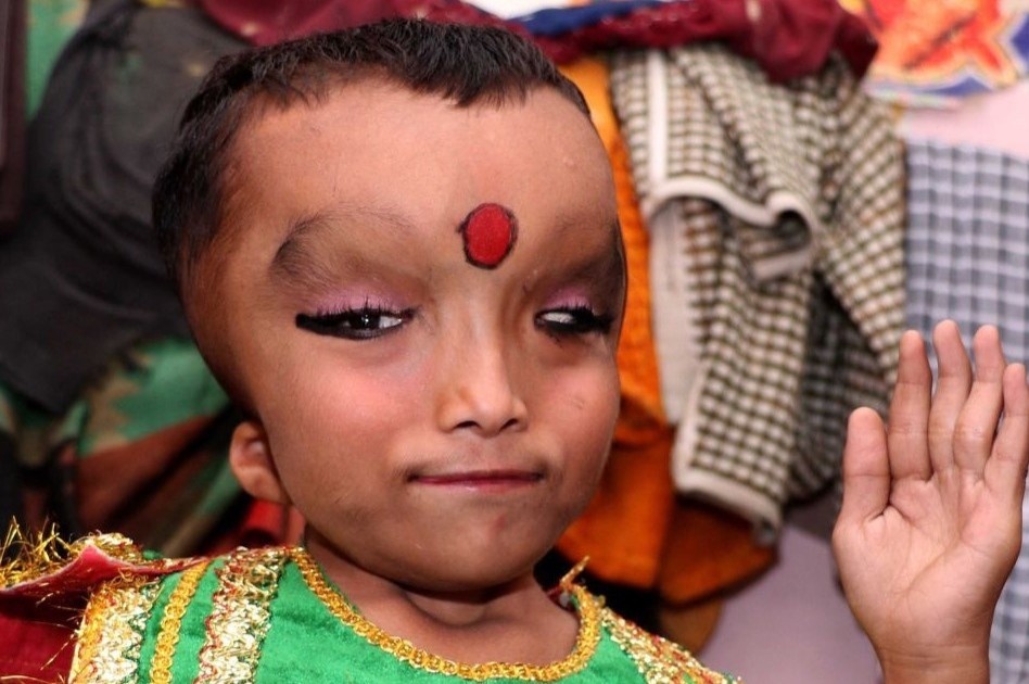 Cuoc doi bat thuong cua cac ‘than song’ duoc ton sung tu nho hinh anh