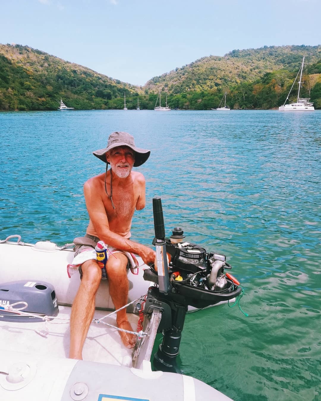 Người đàn ông băng qua Đại Tây Dương để kịp về dự đám cưới của con gái ảnh 3 Nguoi dan ong bang qua Dai Tay Duong de kip ve du dam cuoi cua con gai anh 3