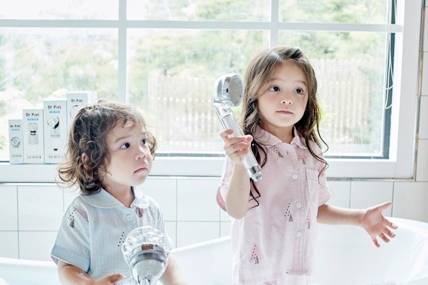 Bo ba thien than nhi lai Han - Thuy Si de thuong o Han Quoc hinh anh