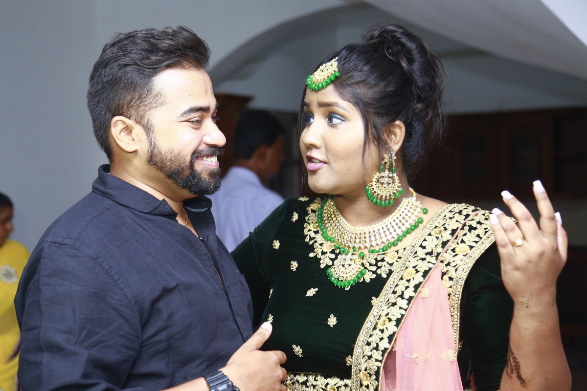 Gioi tre An Do ngay cang khong man ma voi viec sinh con anh 2