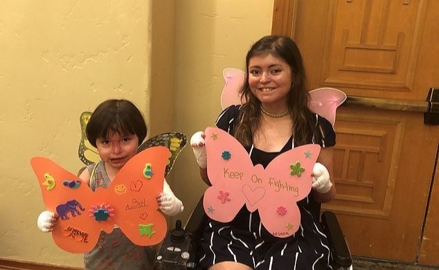 Co gai mac hoi chung lan da canh buom anh 8